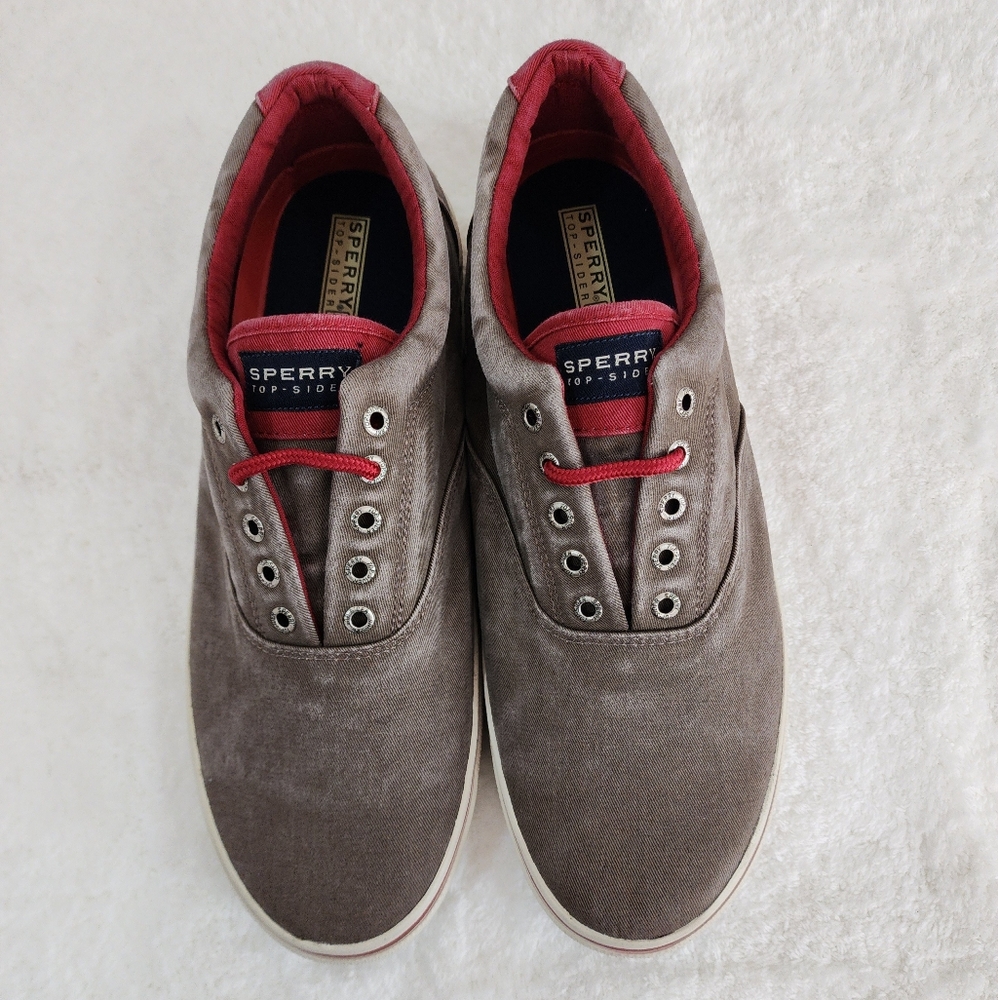 NWOT Men's Red and Brown Sperry Halyard Canvas Sneakers, Size 13M